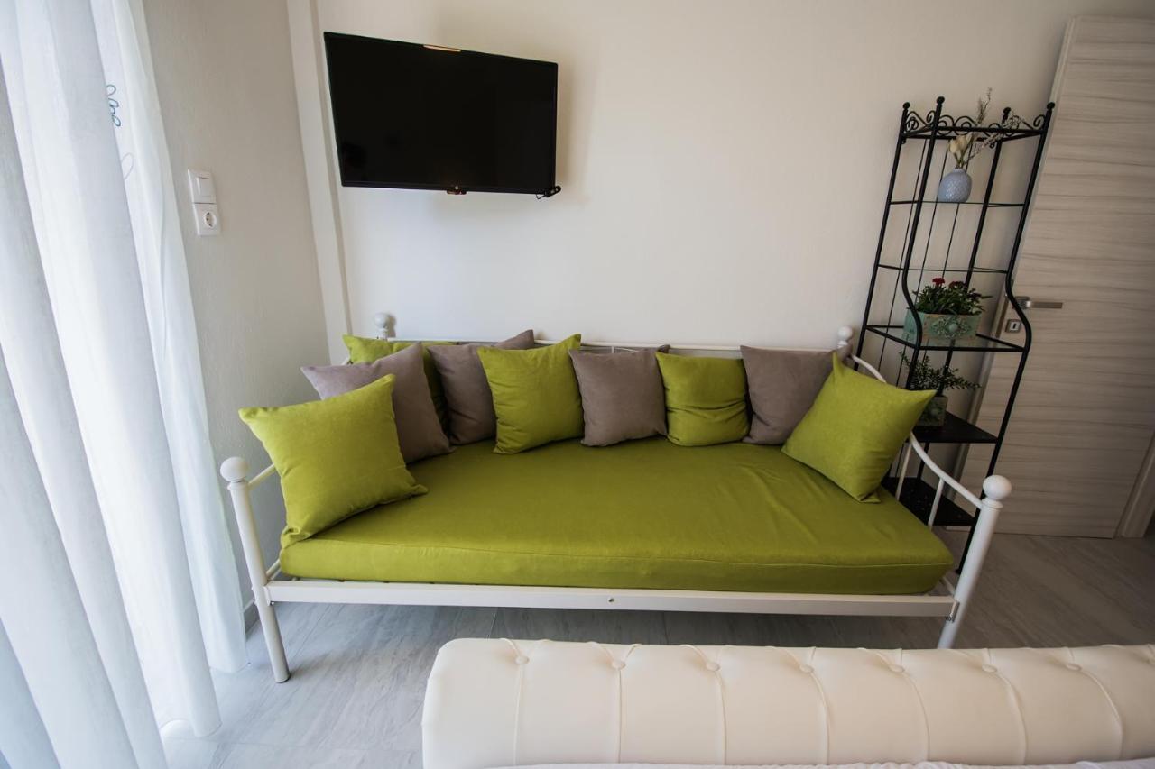 Chelona Apartments Nea Plagia Exterior photo
