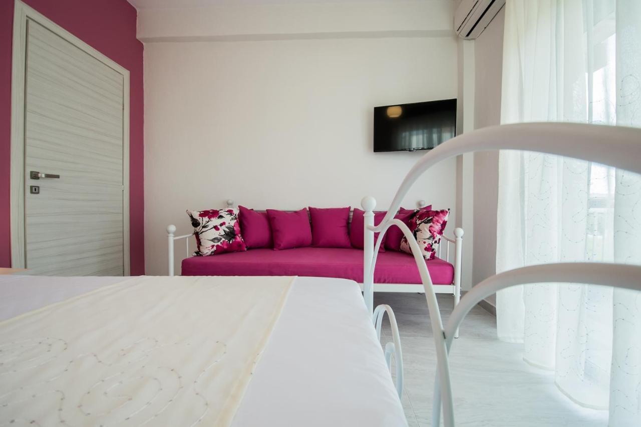Chelona Apartments Nea Plagia Exterior photo