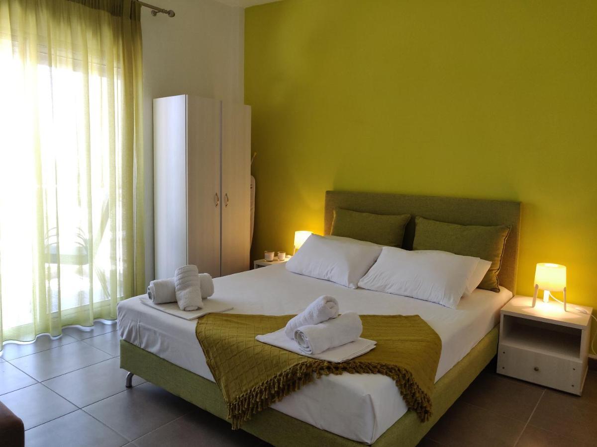 Chelona Apartments Nea Plagia Exterior photo